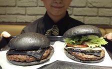 il pane nero al carbone vegetale