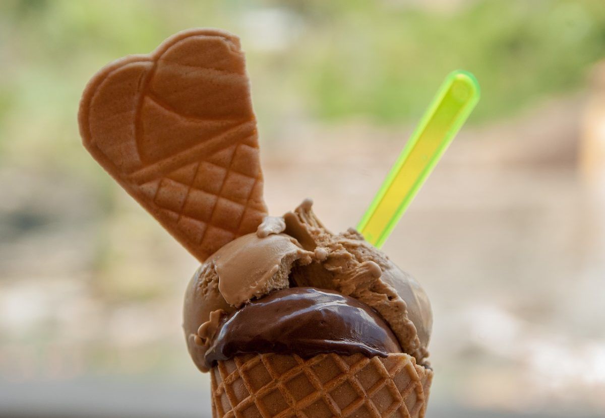 Gelato proteico al cacao facile e senza gelatiera