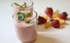 mousse yogurt e pesche solo 50 calorie a porzione