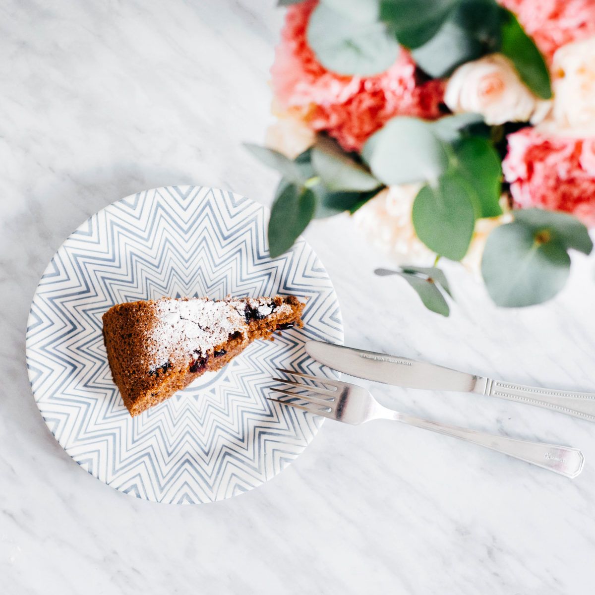 Torta biscotto al cioccolato: solo 123 calorie a fetta.