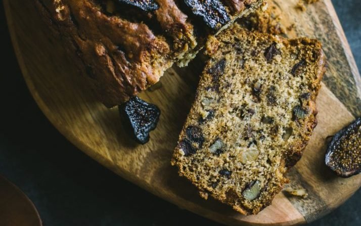 Ricette per dieta in menopausa: il plum cake per colazione