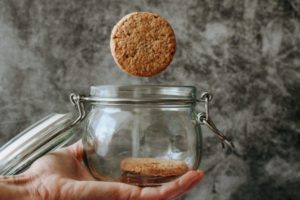 Dieta del biscotto: la ricetta del biscotto dimagrante del dr Siegal