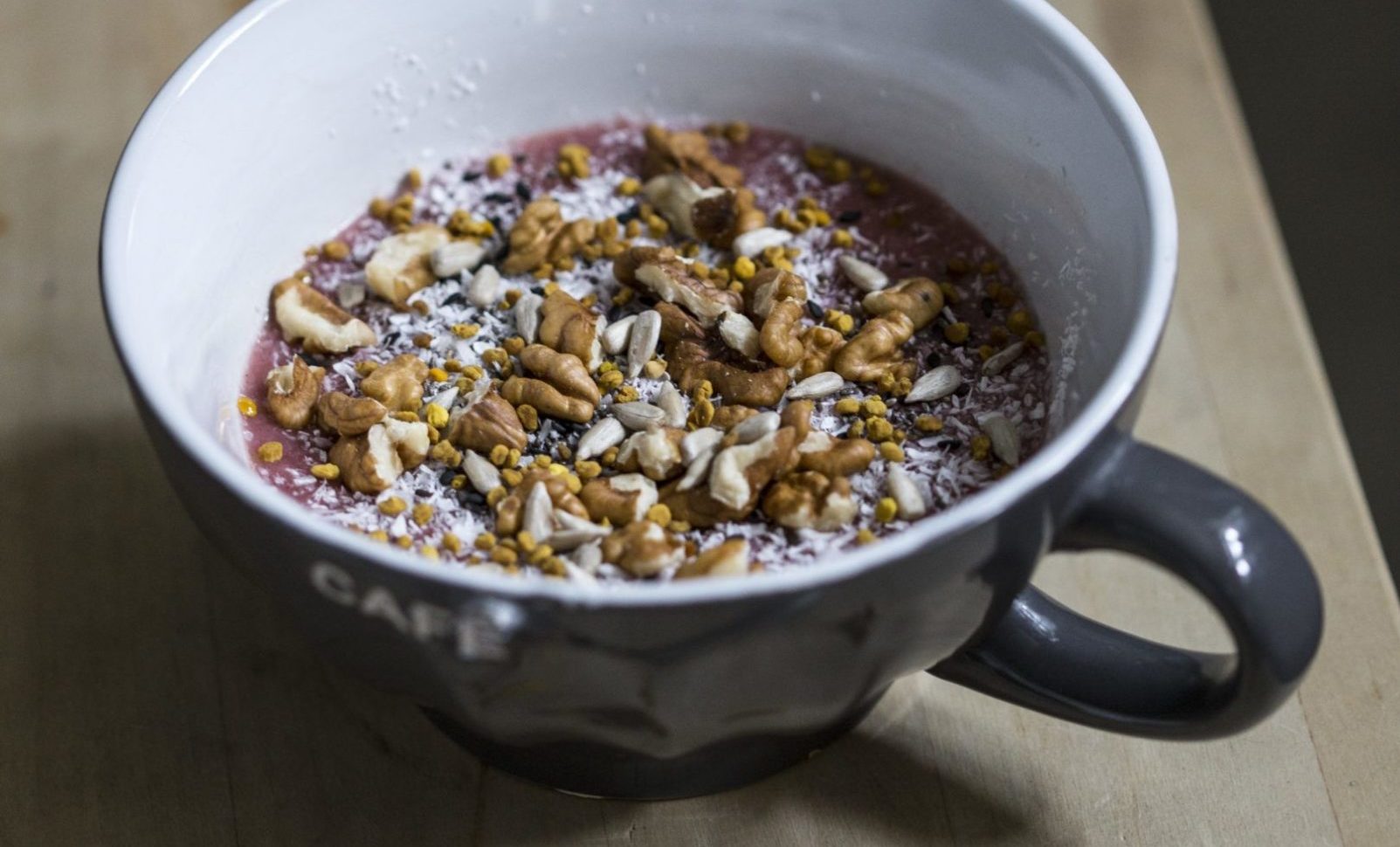 La ricetta della crema Budwig per una colazione salutare