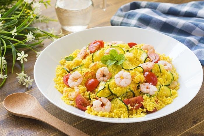 cous-cous-freddo-zucchine-e-gamberetti