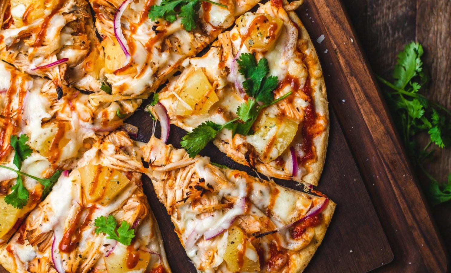 Pizza keto, 2 ricette facili per non mangiare carboidrati