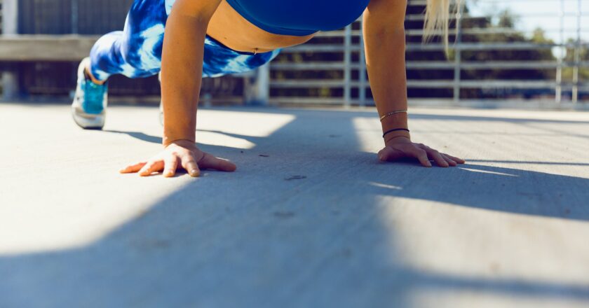 Allenamento rapido di 15 minuti per dimagrire