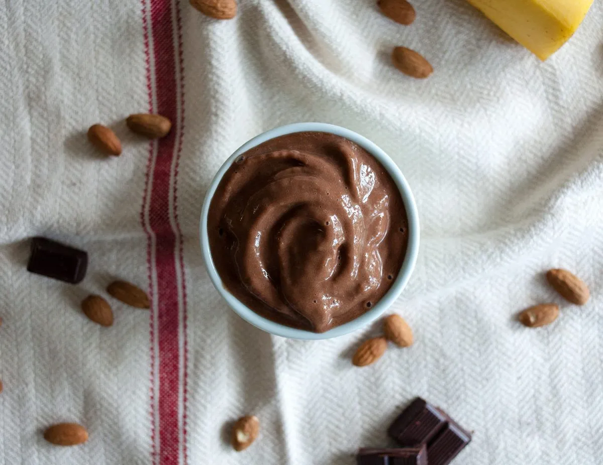 Dolce senza zucchero: la crema cacao e datteri