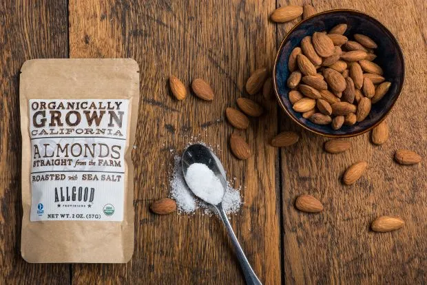 Cinque ragioni per mangiare le mandorle