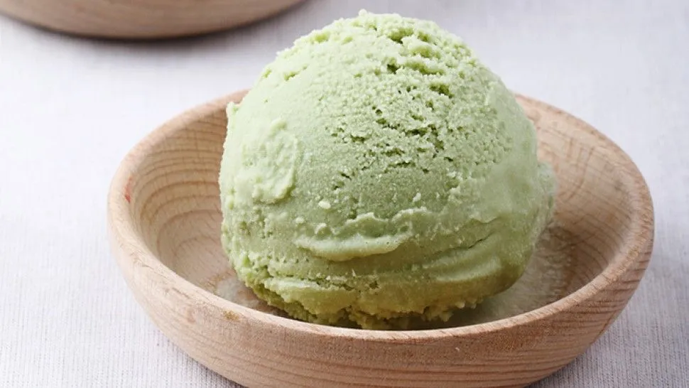 Gelato senza gelatiera all’avocado e cocco