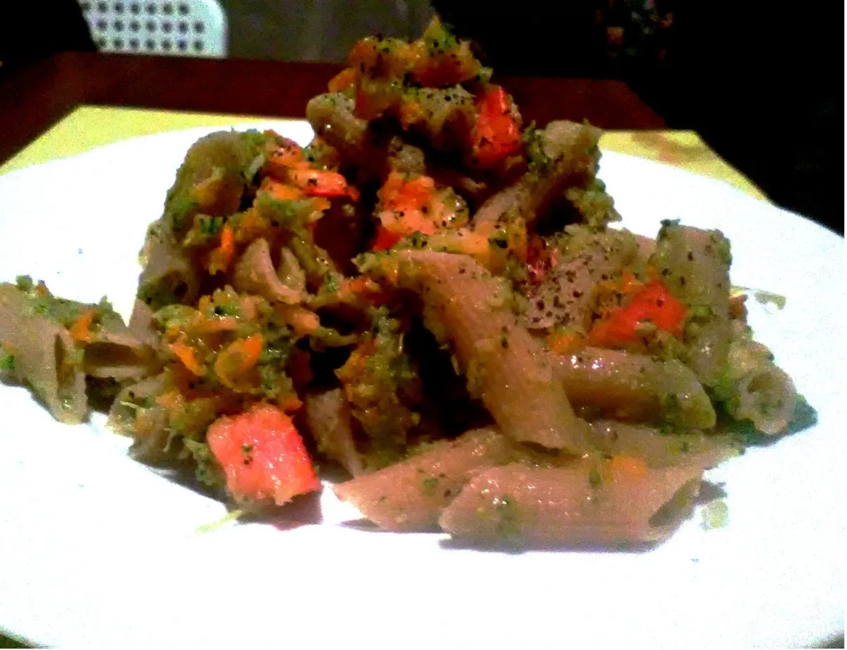 Pasta Young Fiber Plus con pesto vegan