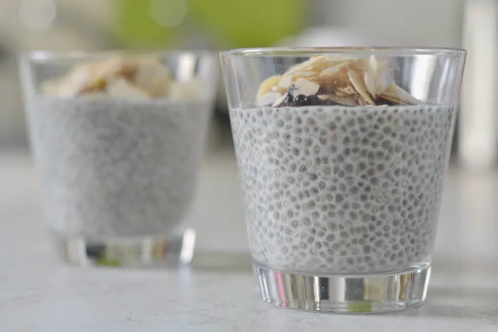 Budino low carb ai semi di chia, mandorle e cocco