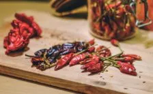 tre benefici del mangiare piccante