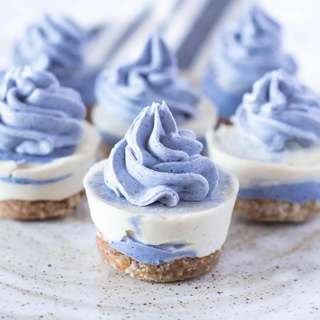 Blue matcha, il colorante naturale che è un supercibo