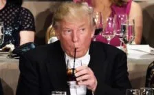 la coca cola fa male il presidente trump ne beve 12 lattine