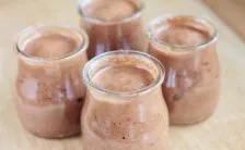 smoothie proteico al cioccolato ricetta facilissima
