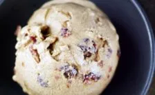 il gelato vegano vaniglia e mandorle senza gelatiera