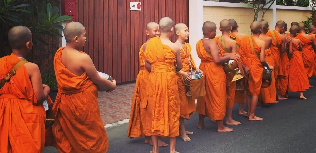 dieta dei monaci tailandesi